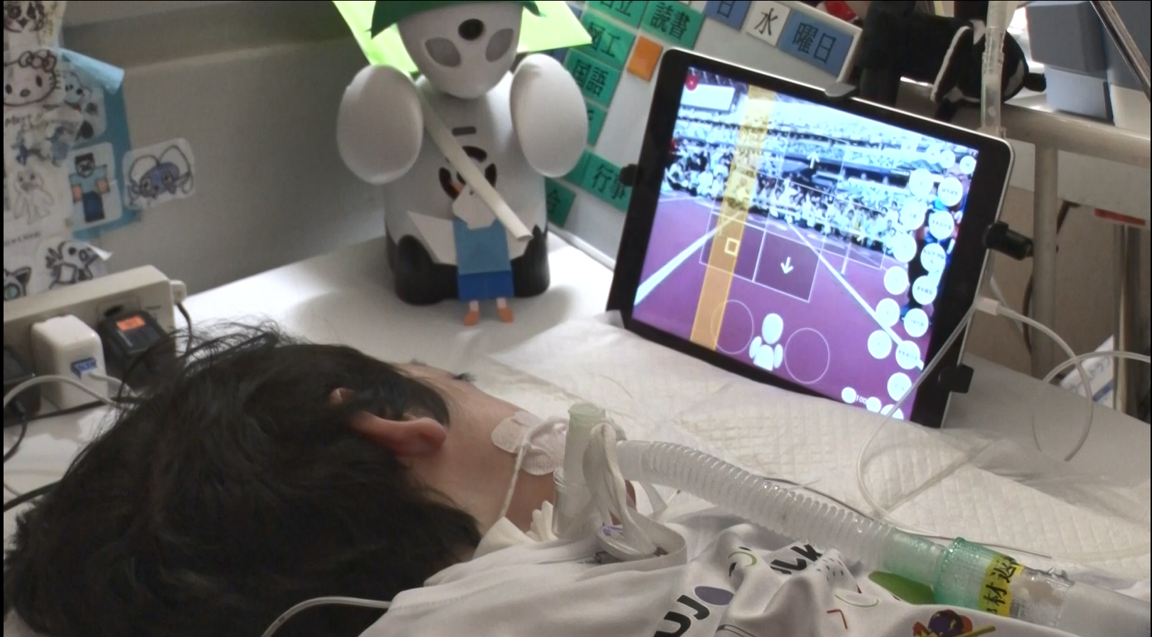タブレットを操作する様子