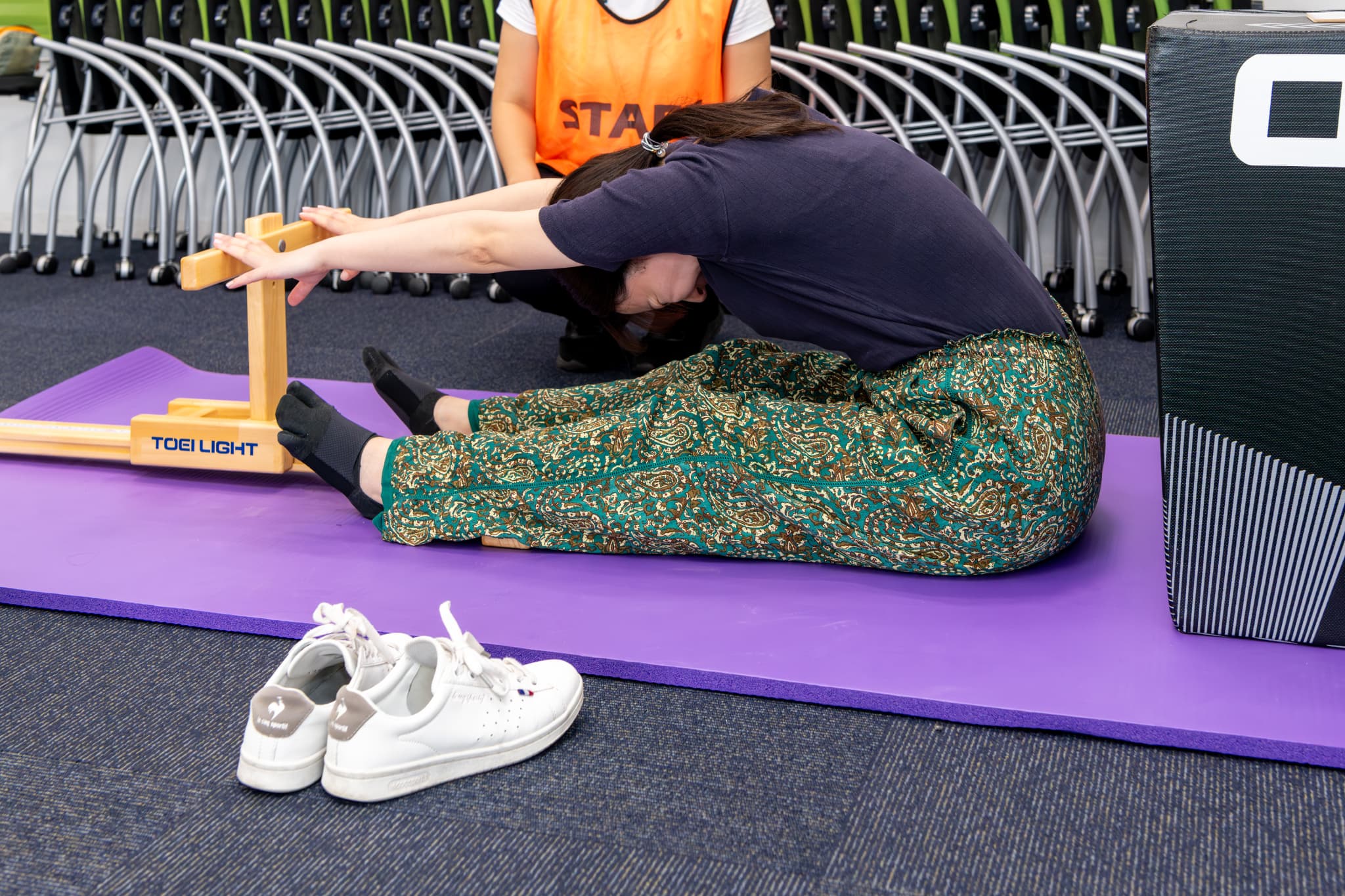 長座体前屈の様子